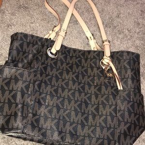 MICHAEL KORS (not authentic)